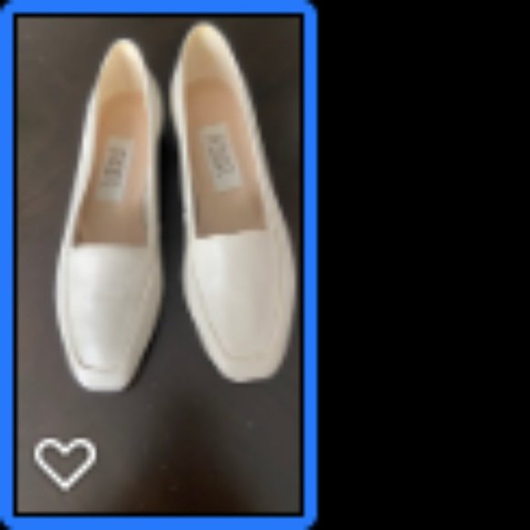 Enzo Angiolini Shoes - Enzo Angiolini Cream Flats 6.5W